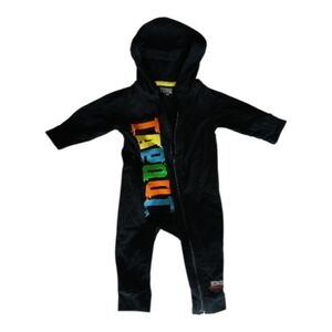 Tapout Long Sleeve Onesie Hoodie -  0-3 Mos